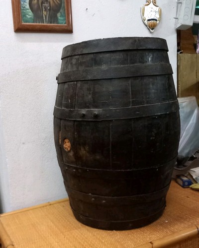 Vecchia antica botte legno - vecchia,